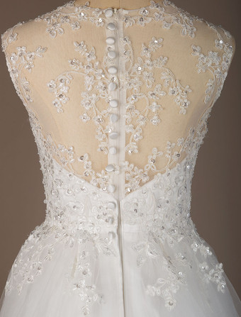 ウェディングドレス　2025　Aライン　イリュージョンネック　ノースリーブ　マキシ丈　レースビーズ　チュールボーホーブライダルガウン