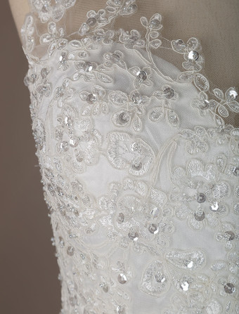 ウェディングドレス　2025　Aライン　イリュージョンネック　ノースリーブ　マキシ丈　レースビーズ　チュールボーホーブライダルガウン