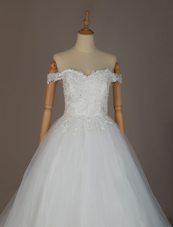 Robe de mariée princesse ivoire en tulle hors de l'épaule jupe plissée à traîne robe de mariage