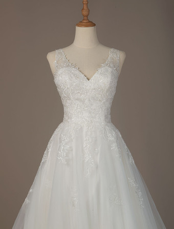 シンプルなウェディングドレス　2025　Aライン　Vネック　ノースリーブ　マキシ丈　ビーチブライダルドレストレーン付き