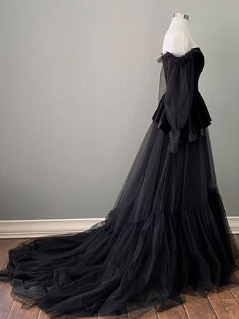 ゴシックブラックのウェディングドレス A ライン長袖ベロアトレーンブライダルドレス無料カスタマイズ