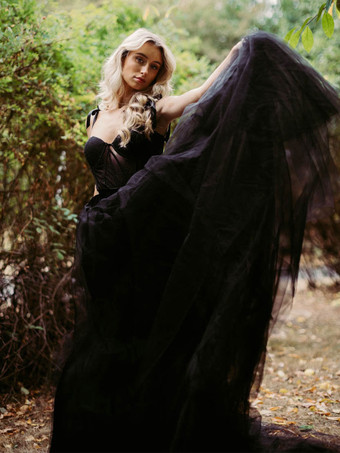 黒のウェディングドレス A ライン ノースリーブ バックレス レース トレーン ブライダル ドレス無料カスタマイズ