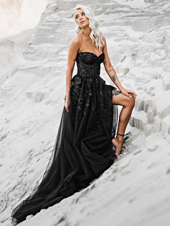 Gothic Black Wedding Dress Strapless Vintage A Line Sleeveless Lace Bridal  Gowns 