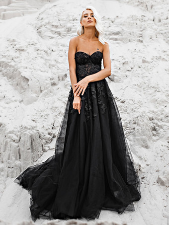 ゴシックブラックのウェディングドレス A ラインノースリーブレースアップバックレストレーンブライダルドレス無料カスタマイズ