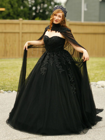 ゴシックブラックのウェディングドレス A ラインノースリーブバックレスレースアップトレーンブライダルドレス無料カスタマイズ