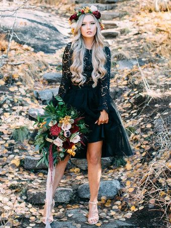 ブルーのシンプルなウェディングドレスラインデザインのネックラインレースチュールブライダルガウン