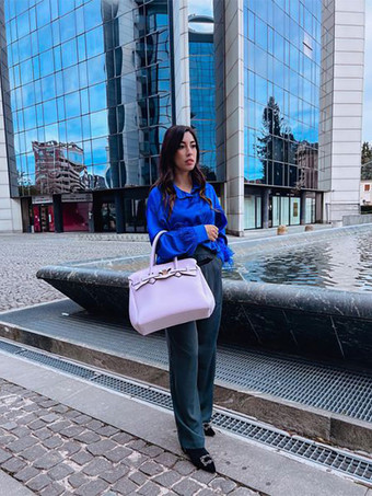 女性用ブラウス ローズフェザー Vネック クラシック 長袖 ポリエステル トップス