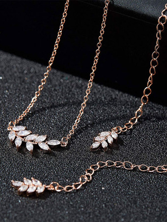 or Colliers de mariage Collier de mariage en argent avec strass