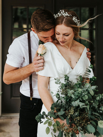 ショート ウェディングドレスティーレングス Vネック 半袖 シースブライダルガウン 自由なカスタマイズ