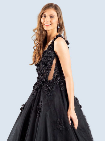 黒のウェディングドレス A ライン ノースリーブ カットアウト レース トレイン ブライダル ガウン無料カスタマイズ