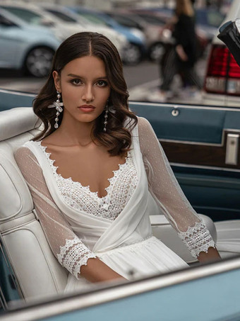 ボヘミアン ウェディングドレス レース スプリットフロント Aライン ととも に トレーン バックレス ハーフスリーブ Vネック アイボリー