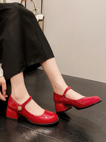 Chaussures vintage en cuir verni noir à bout rond