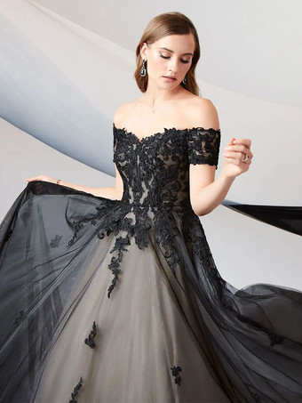 黒のウェディングドレス A ライン半袖レース床の長さのブライダルガウン無料カスタマイズ