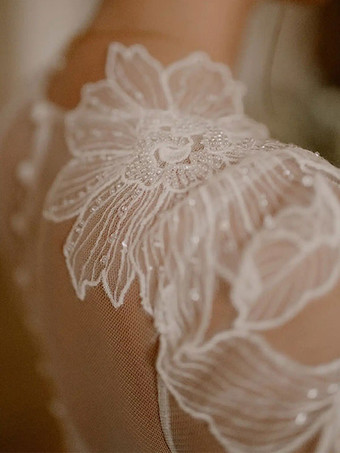 アイボリーボヘミアンウェディングドレスレース A ラインスイープウェディングドレス 3/4 袖 V ネック無料カスタマイズ