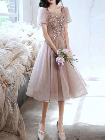 Falda corta de encaje para dama de honor