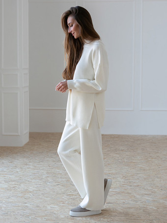 リブ2点セット モックネック スリットトップとストレートレッグ ソリッドカラーセット