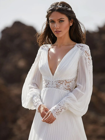 ボヘミアンウェディングドレス シフォン レース Aライン スイープ ナチュラルウエスト ジッパー 長袖 Vネック アイボリー
