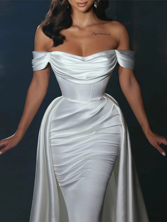 ヴィンテージウェディングドレス、トレーン付き、バトーネック、半袖、プリーツ入り、サテン生地、ブライダルガウン