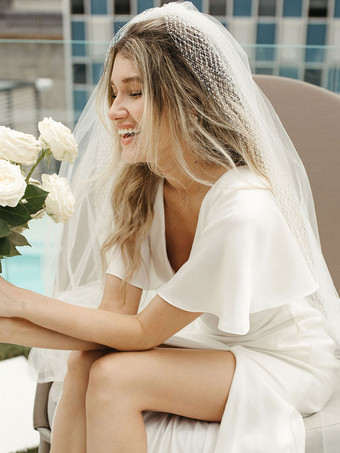 シンプルなウェディングドレス サテン生地 Vネック 半袖 スプリットフロント マーメイド ブライダルドレス