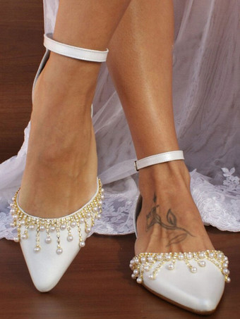 フラットブライダルシューズアイボリーポインテッドトゥパールディテールウェディングシューズ