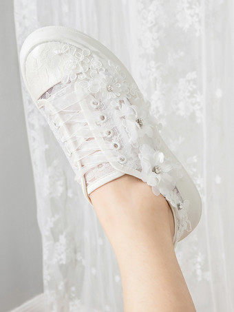 レース ウェディング フラット アイボリー ラウンドトゥ 花のディテール レースアップ ブライダル シューズ
