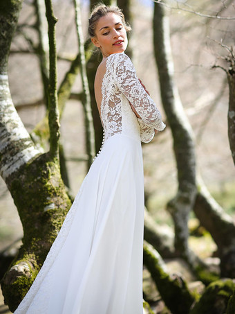 ボヘミアンウェディングドレス レース レース Aライン フロアレングス ナチュラルウエスト ウェディングドレス 機能的なボタン 長袖 ジュエルネック アイボリー