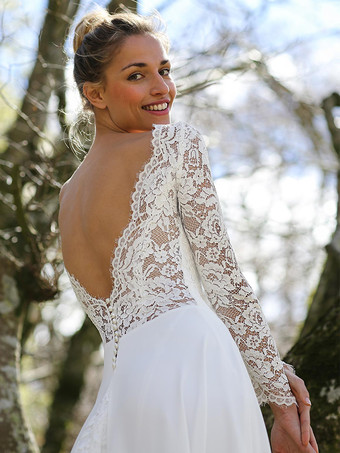 ボヘミアンウェディングドレス レース レース Aライン フロアレングス ナチュラルウエスト ウェディングドレス 機能的なボタン 長袖 ジュエルネック アイボリー