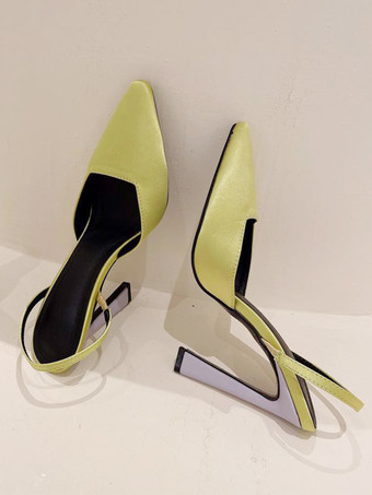 Décolleté con tacco a spillo con tacco a punta e tacco alto nero