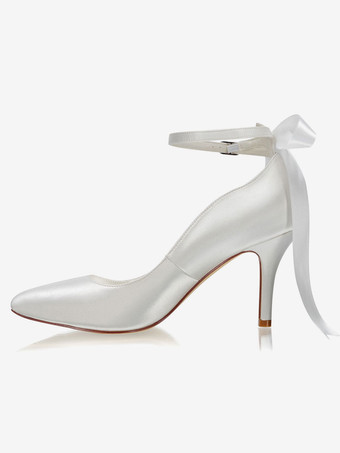 サテンウェディングシューズ　2026　アイボリー　ポインテッドトゥ　リボン　アンクルストラップブライダルハイヒール