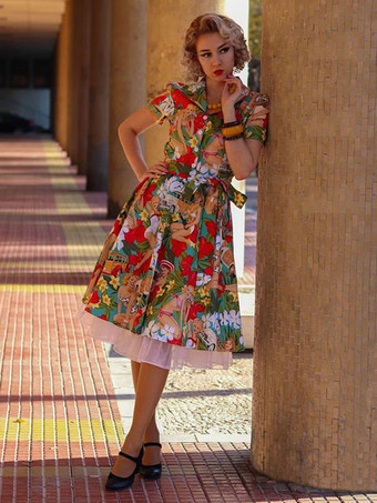 1950年代オードリー・ヘップバーン風　ヴィンテージドレス　Vネック　半袖　膝丈　花柄　二次会　お呼ばれ　発表会　ロカビリーワンピース