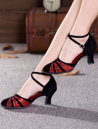 ブラックのダンスシューズ　スエード　ラウンドトゥ　クリスクロス　ボールルームシューズ　キトンヒール　レディースダンスシューズ　2025