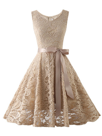 Vestido vintage de encaje Vestido corto con vuelo sin mangas con cuello joya de los años 50