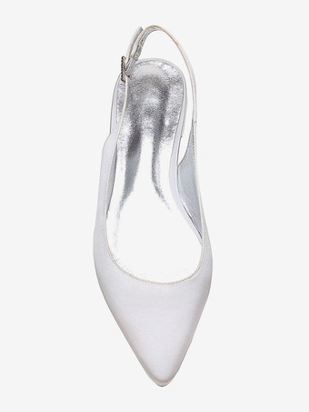 ブライダルシューズ　ポインテッドトゥ　フラットヒール　エレガント　シルクとサテン　