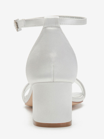 ウェディングシューズサテンホワイトポインテッドトゥのラインストーンChunlyヒールミッドアンクルストラップブライダルシューズ