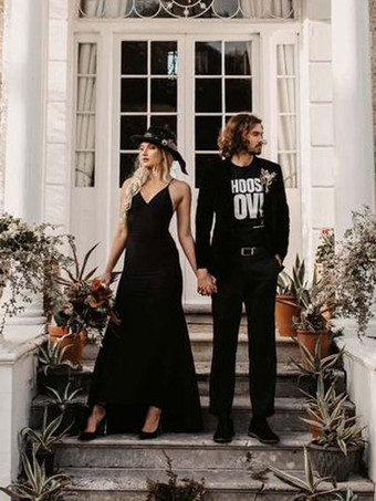 ゴシックブラックのウェディングドレス A ラインストライプネックノースリーブトレーンブライダルガウン無料カスタマイズ