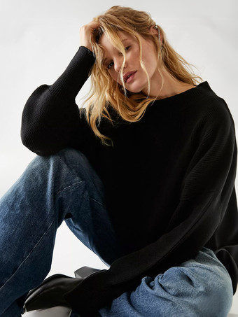 ブラック 女性用リブセータードロップショルダー長袖スリットクロップトップ