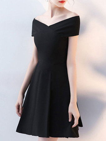 カクテルドレスモダンなAラインショートVネックサテン生地付き