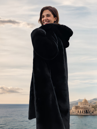 ブラック 女性用フェイクファーコート フード付き 冬用 エコフレンドリー ロングジャケット 2025