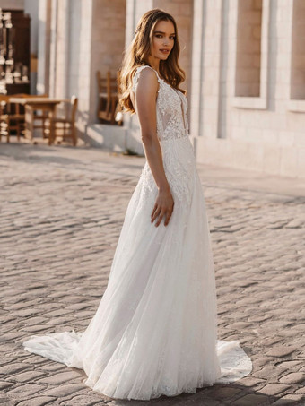 ウェディングドレス Vネック ノースリーブ トレーン付き レース ブライダルガウン