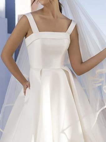 シンプルなウェディングドレス サテン生地 ストラップレス ノースリーブ プリーツ Aライン 60cm ブライダルドレス