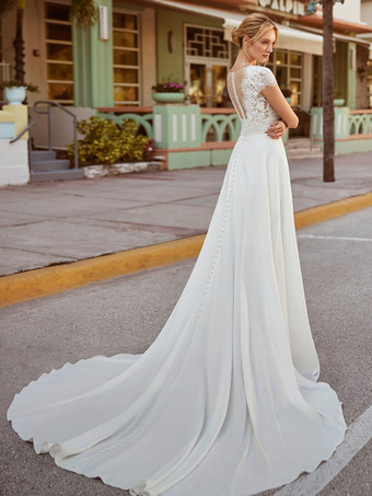 ヴィンテージウェディングドレス Vネック 半袖 ナチュラルウエスト サテン生地 スイープレース ブライダルドレス