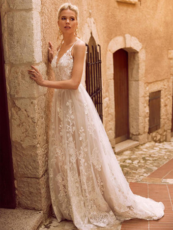 ボヘミアン ウェディングドレス レース レース Aライン コート トレイン ナチュラル ウエスト バックレス ノースリーブ Vネック アイボリー