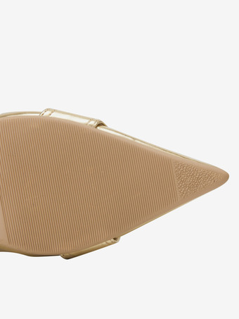 Goldene kniehohe Stiefel mit spitzer Zehenpartie und Schnallendetail. Mittelhohe Stiefel