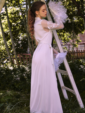 ロングナイトガウン ホワイト シック 薄手 羽 サテン生地 大人のランジェリー