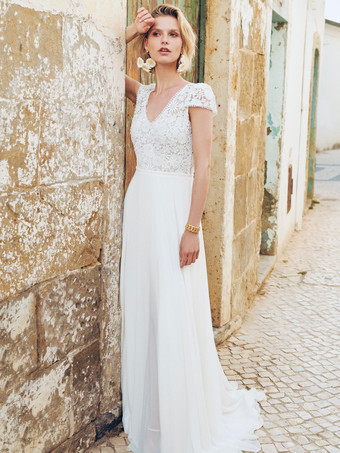 ホワイトボヘミアン ウェディングドレス シフォン レース Aライン スウィープ ナチュラル ウエスト バックレス ノースリーブ Vネック アイボリー