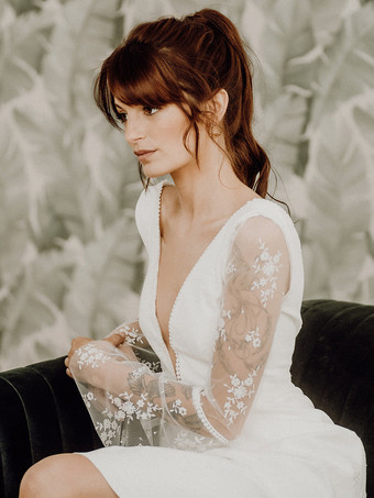 ショートウェディングドレス ショートVネック 長袖 Aライン ナチュラルウエスト レース ブライダルドレス