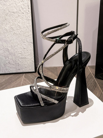 Damen-Sandalen mit eckigem Zehenbereich und klobigem Absatz aus Seide und Satin