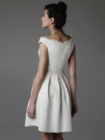 ショートウェディングドレス ショートバトーネック ノースリーブ Aライン ナチュラルウエスト サテン生地 ブライダルドレス