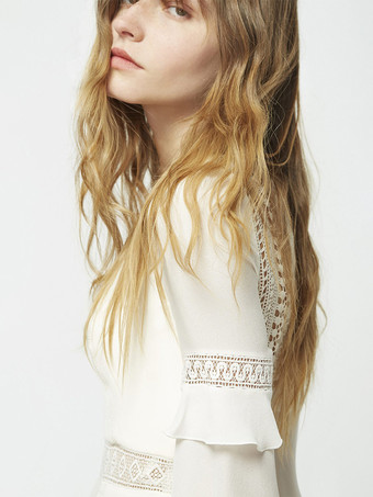 ボヘミアンウェディングドレス ストレッチクレープレース Aラインスイープ ナチュラルウエスト ウェディングドレス 機能ボタン 長袖 Vネック アイボリー