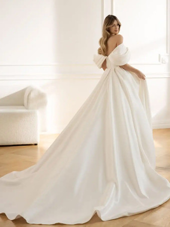 ヴィンテージウェディングドレスストラップレスノースリーブナチュラルウエストサテン生地トレインポケットブライダルドレス